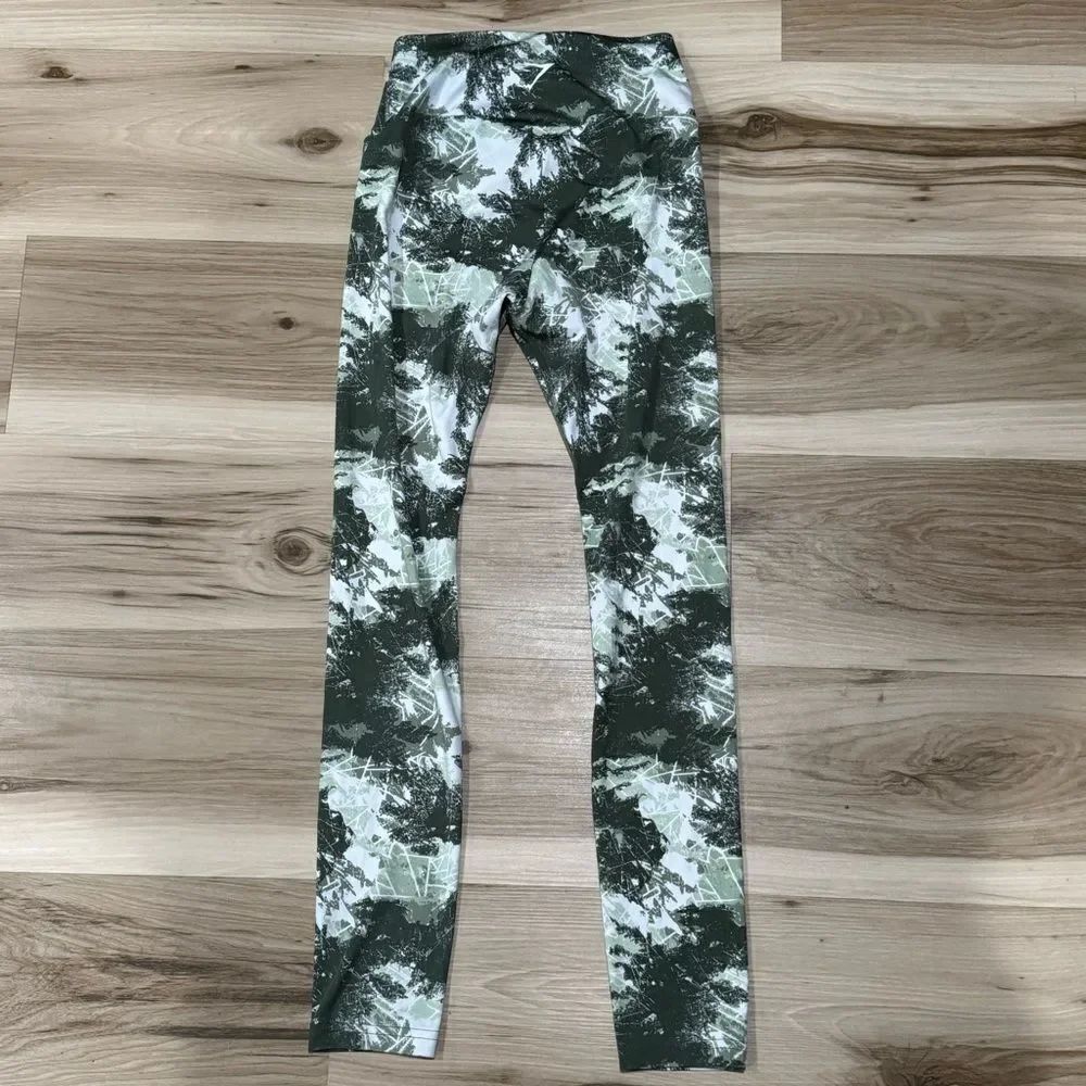 Gymshark Training Leggings Green Camo Print Athletic Women’s Small